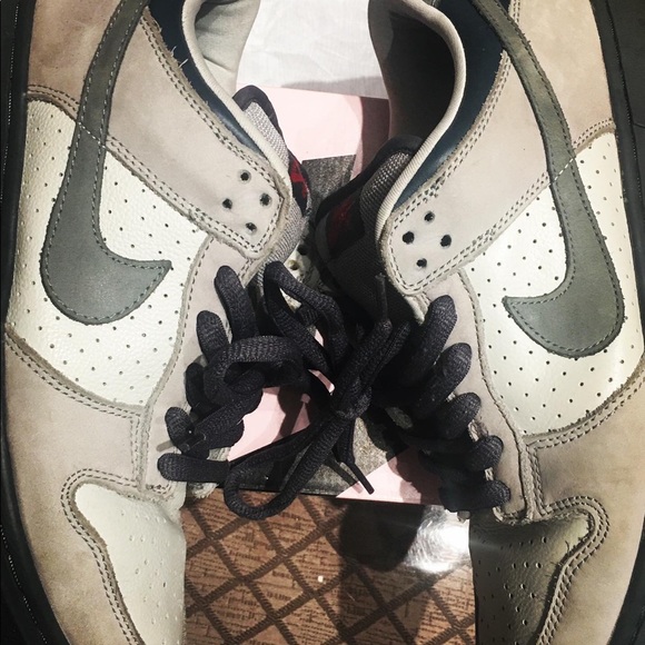 Nike sb dunk “bandaids” - Picture 2 of 6